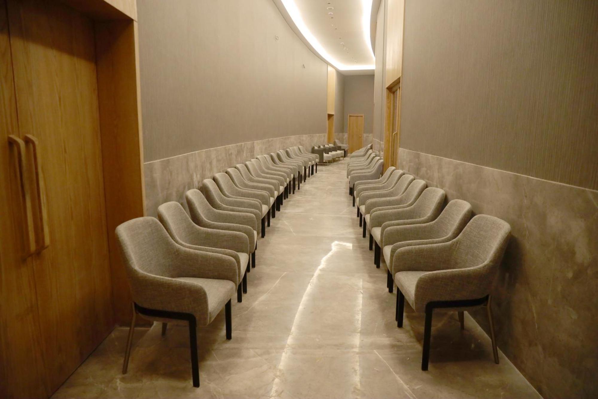 Hotel The World Surat Esterno foto