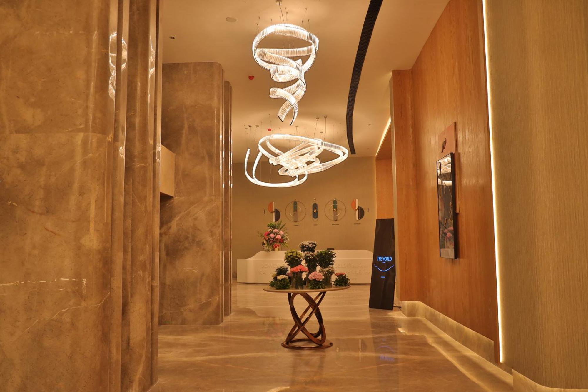 Hotel The World Surat Esterno foto